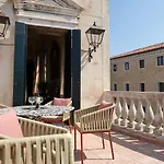 Palazzo Lena Piano Nobile